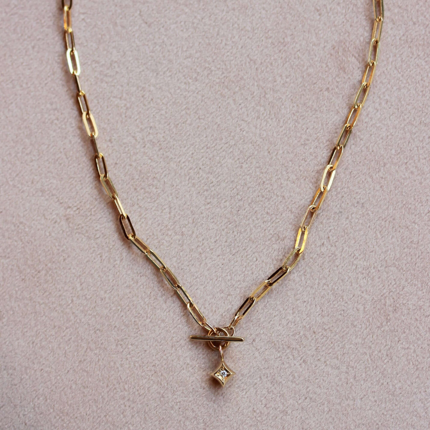 שרשרת מוניקה כוכב משובץ זהב 14K Necklaces 