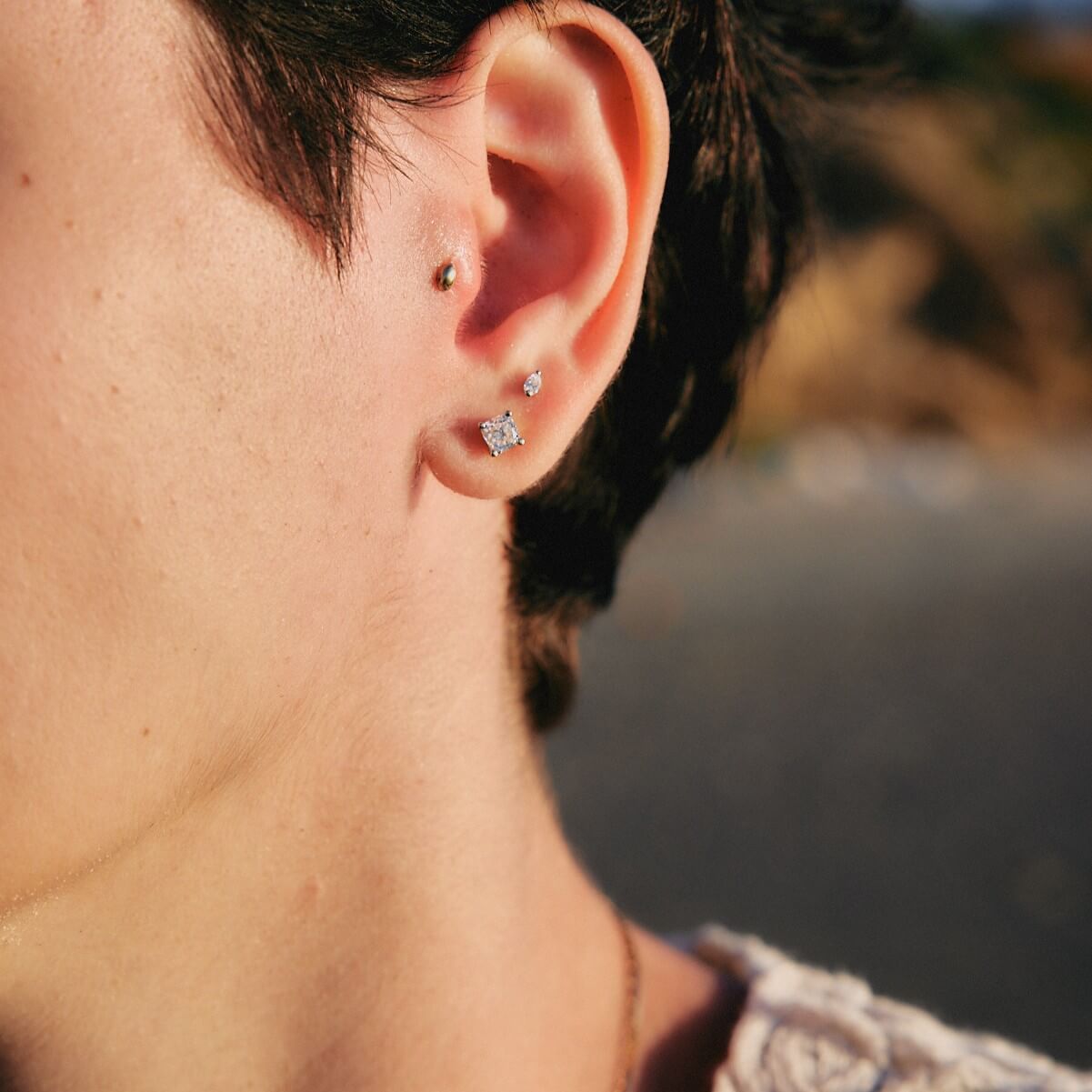 עגיל פירסינג סהרה בינוני יהלום מעבדה זהב 14K Earrings