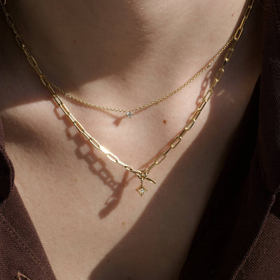 שרשרת מוניקה טי כוכב משובץ זהב 14K Necklaces