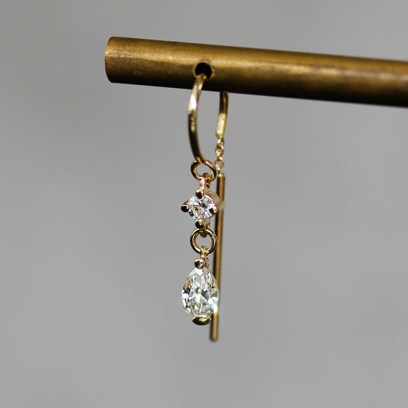 עגילי חישוק אואזיס גדול יהלומי מעבדה זהב 14K Earrings