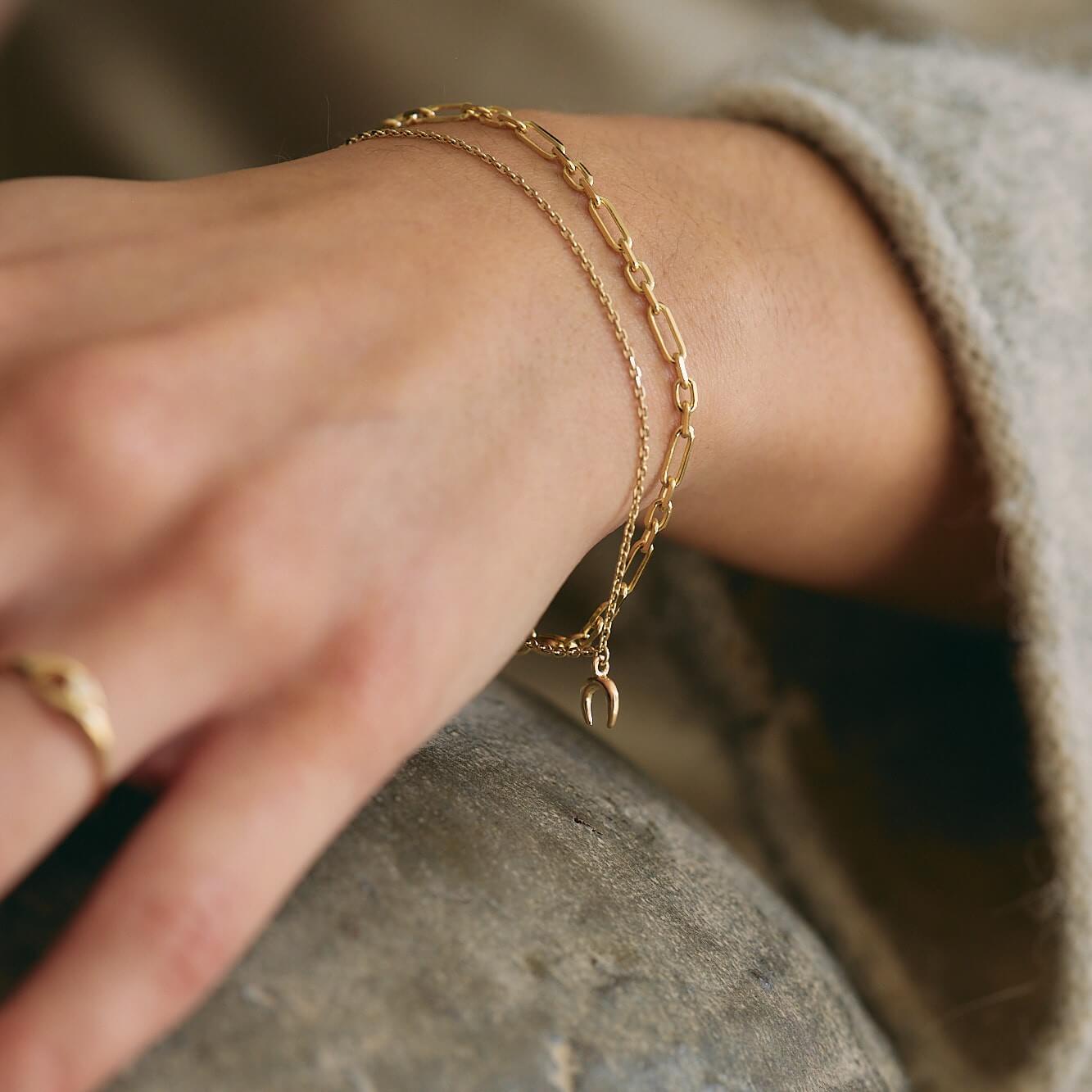 תליון פרסה לצמיד נצחי זהב 14K Bracelets 