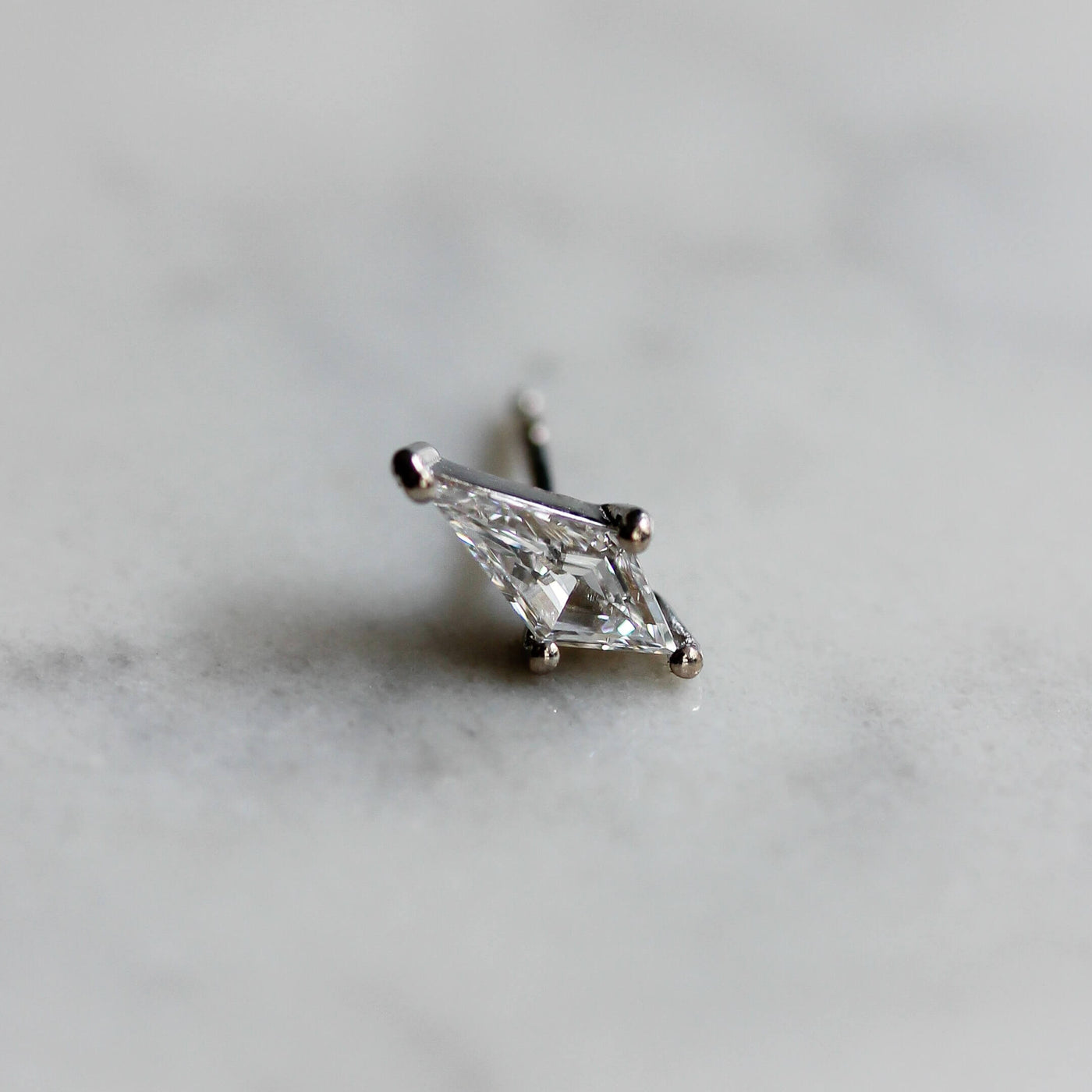 עגילי ויק 0.36 יהלומים לבנים מעבדה זהב 14K Earrings
