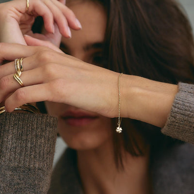תליון תלתן טייני זהב 14K Bracelets