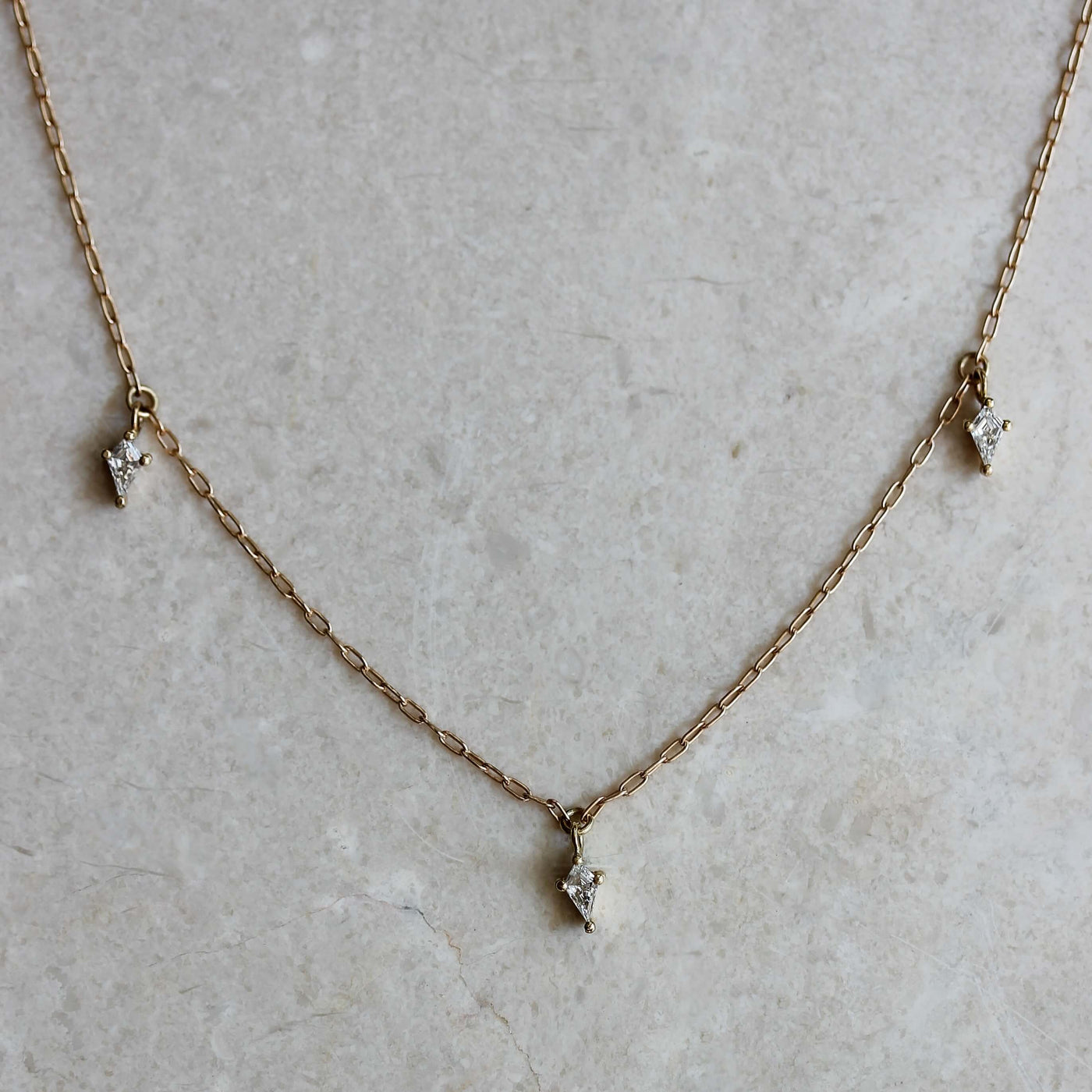 שרשרת פרסונה 3 תליוני ויק זהב 14K Necklaces