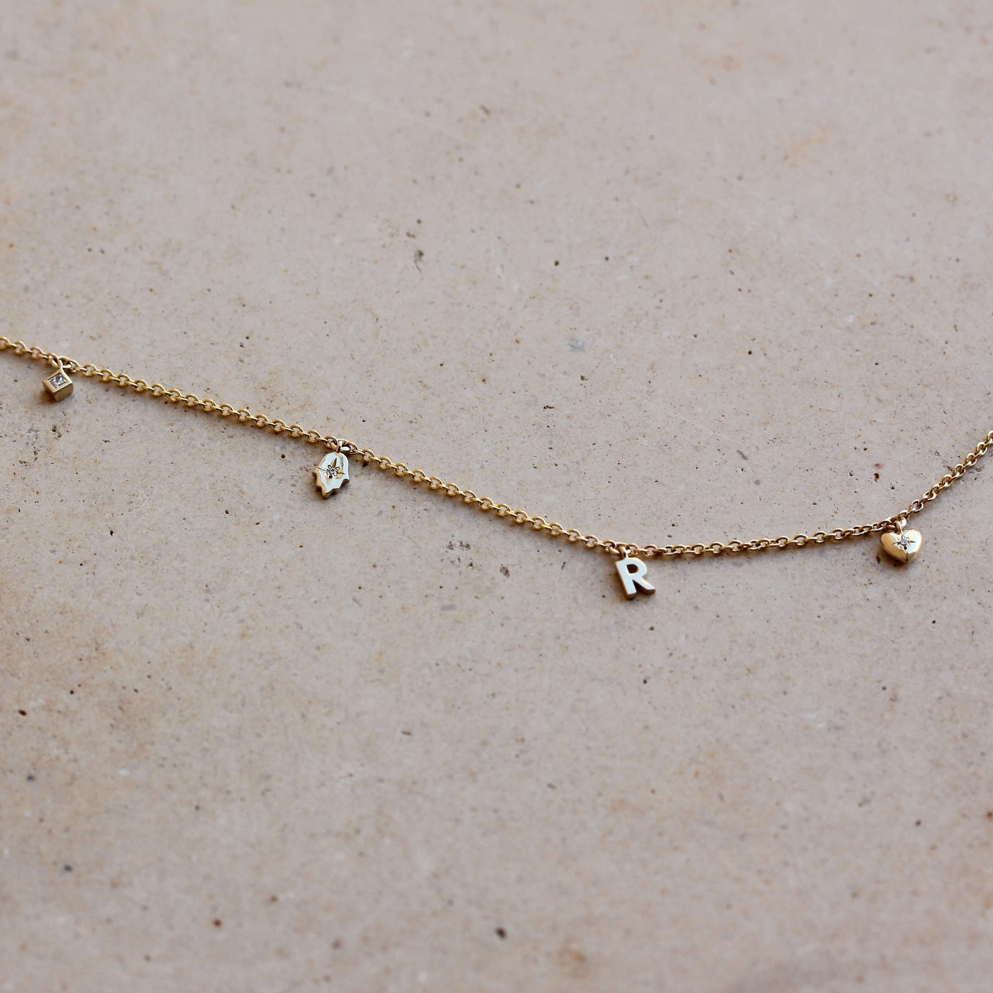 תליון חמסה טייני זהב 14K Necklaces