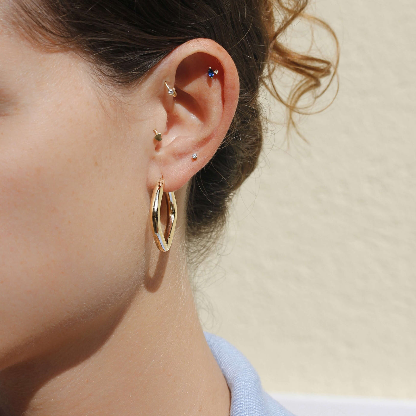 עגילי חישוק דונה מרובע גדול זהב 14K