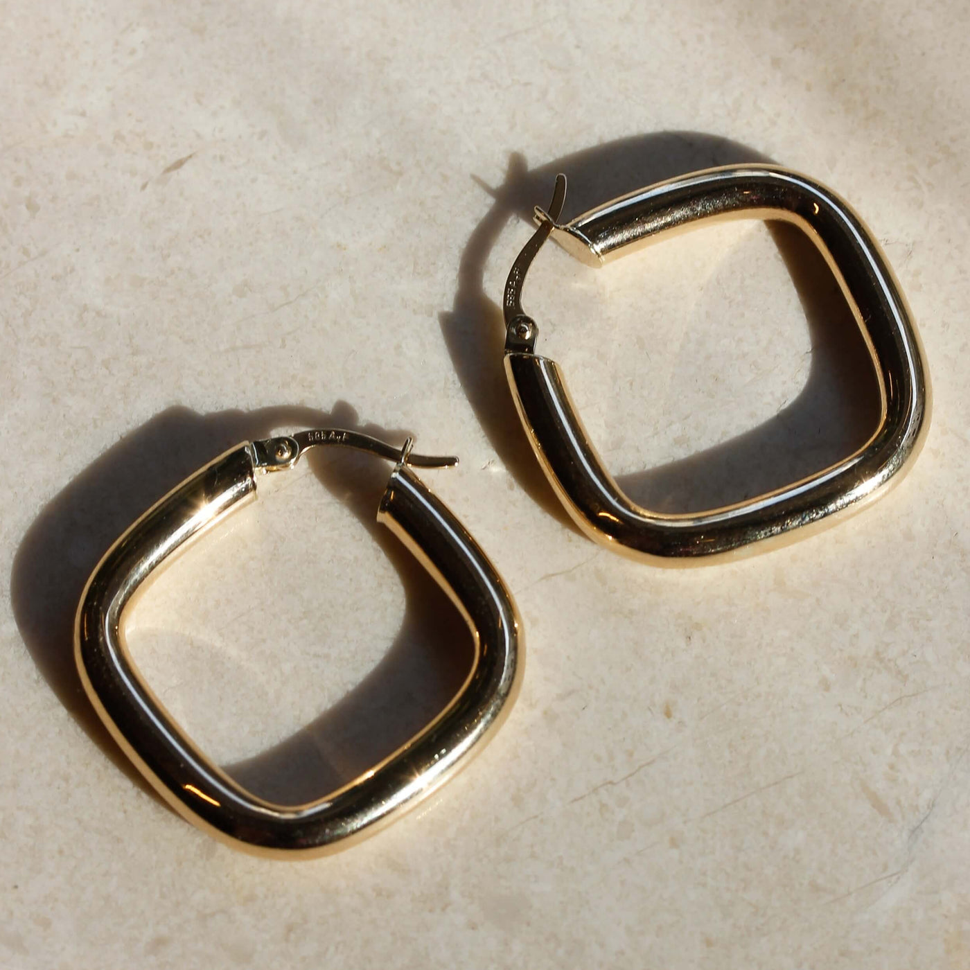 עגילי חישוק דונה מרובע גדול זהב 14K