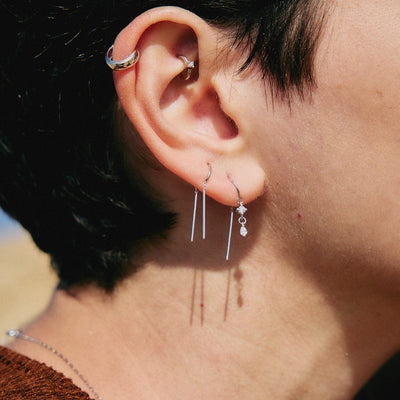 עגילי חישוק אואזיס קטן יהלומי מעבדה זהב 14K Earrings