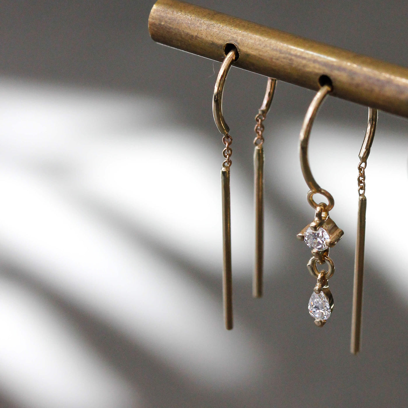 עגילי חישוק אואזיס חלק זהב 14K Earrings