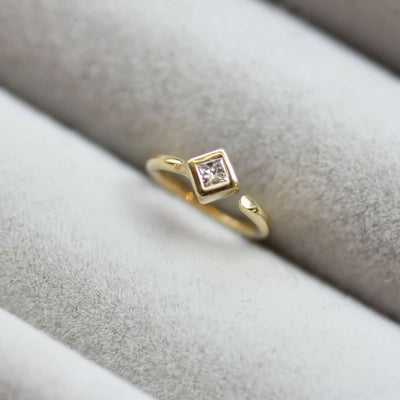 עגיל חישוק קונצ' פרינס יהלום לבן זהב 14K Earrings 
