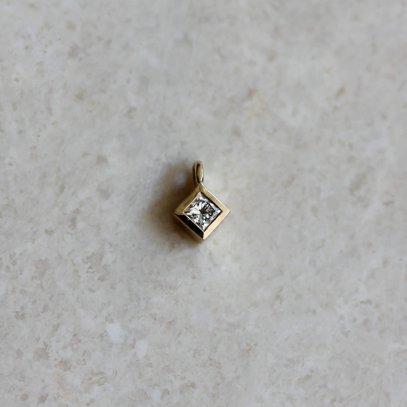 תליון פרינס יהלום מעבדה זהב 14K Necklaces
