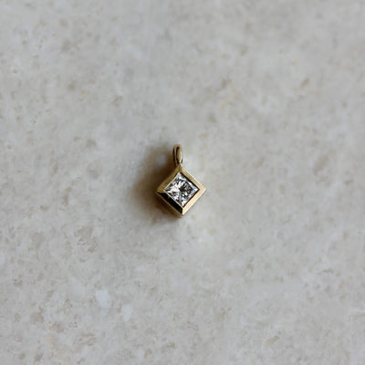 תליון פרינס יהלום מעבדה זהב 14K Necklaces