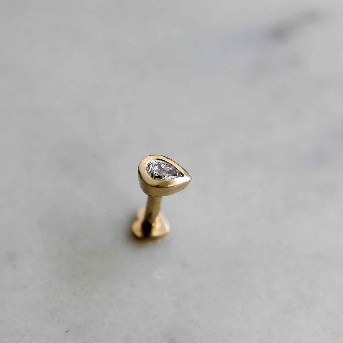 עגיל פירסינג אלזה יהלום זהב 14K Earrings 