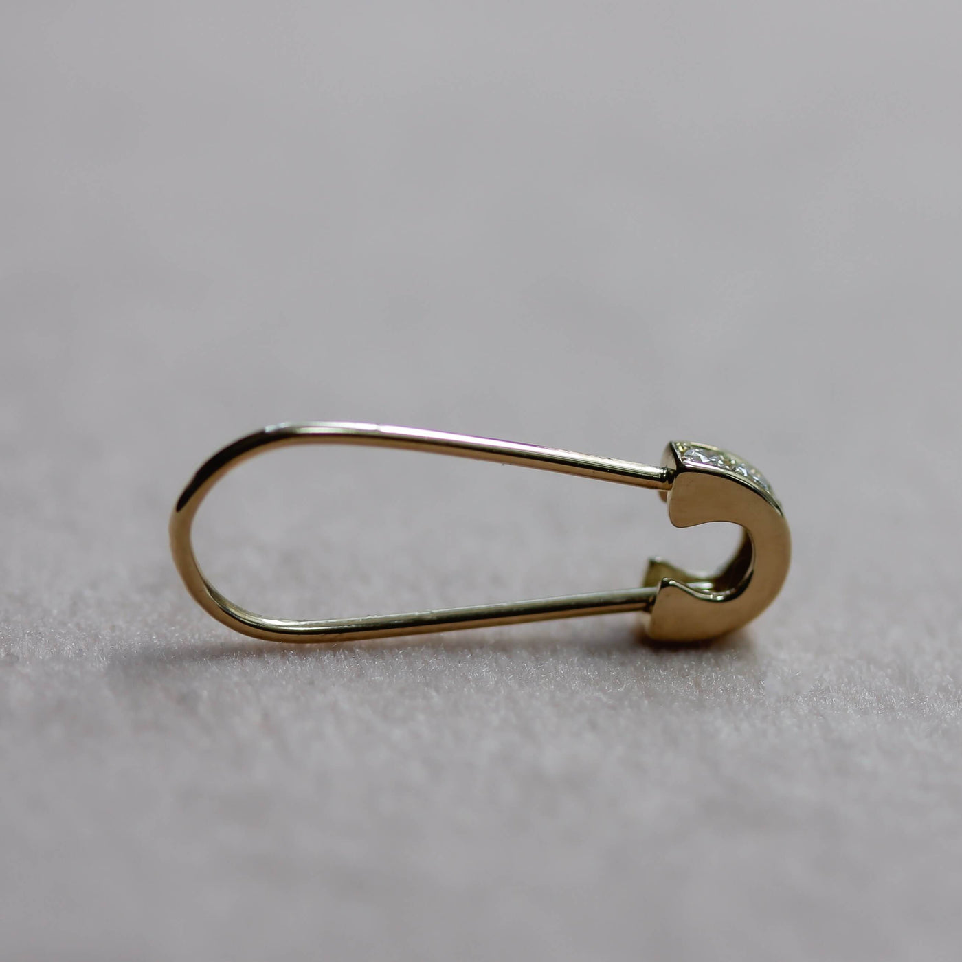 עגילי סייפטי משובצים זהב 14K Earrings 
