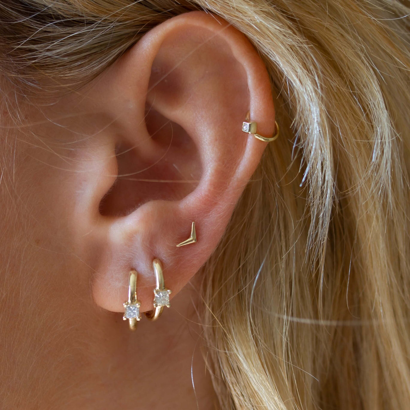 עגילי בומרנג חלק זהב 14K Earrings 