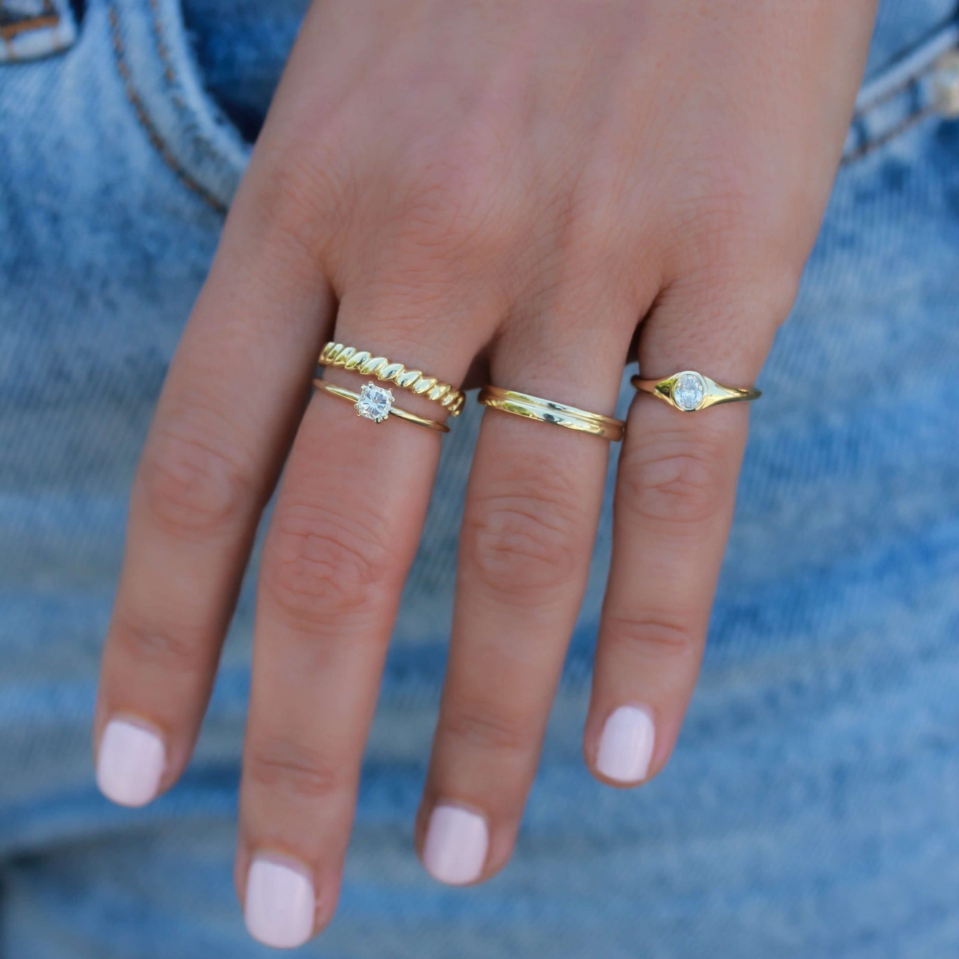 טבעת מוניקה קטנה זהב 14K Rings 