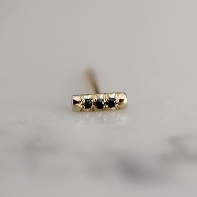 עגילי דילן יהלומים שחורים זהב 14K Earrings 14K לבן