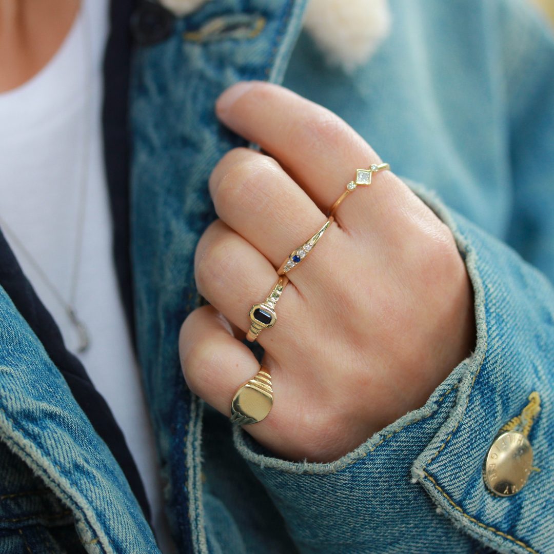 טבעת חותם מלבנית א-סימטרית זהב 14K Rings 