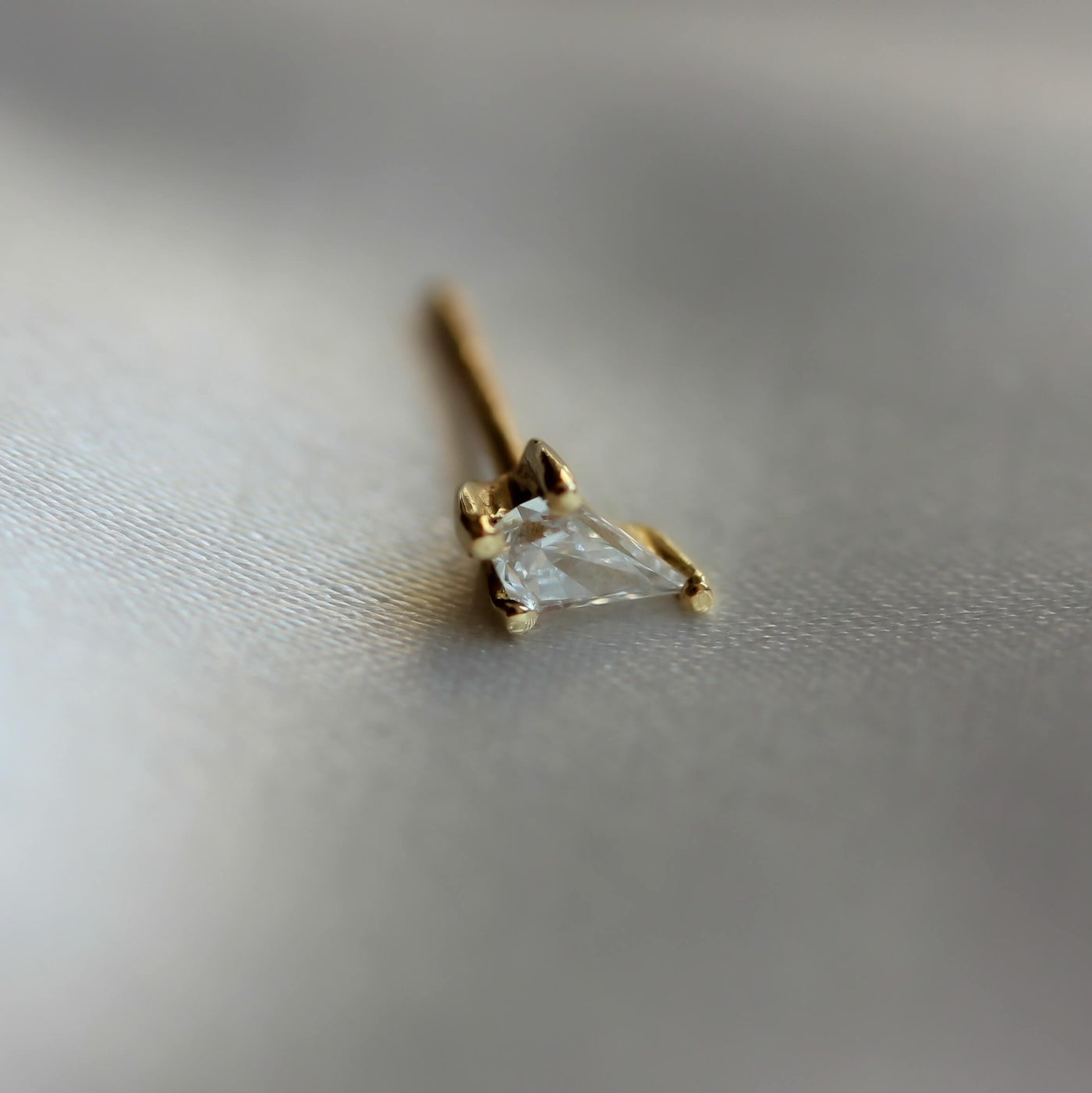 עגילי ויק יהלומים זהב 14K Earrings 