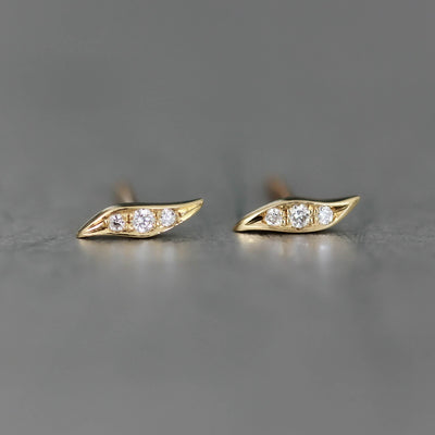 עגילי ליב משובצים יהלומים זהב 14K Earrings 14K צהוב