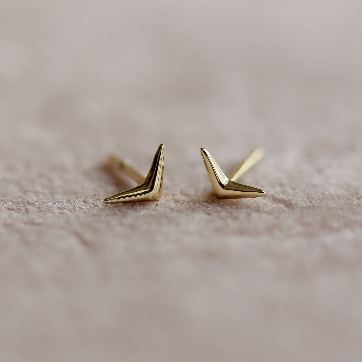 עגילי בומרנג חלק זהב 14K Earrings 14K צהוב