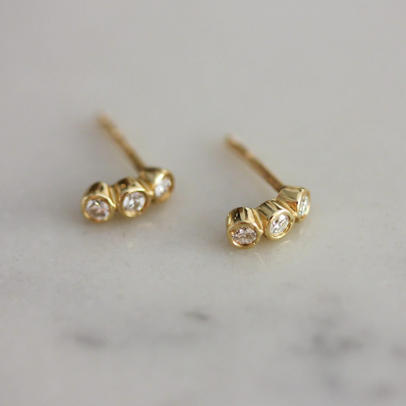 עגילי גאיה יהלומים לבנים זהב 14K Earrings 