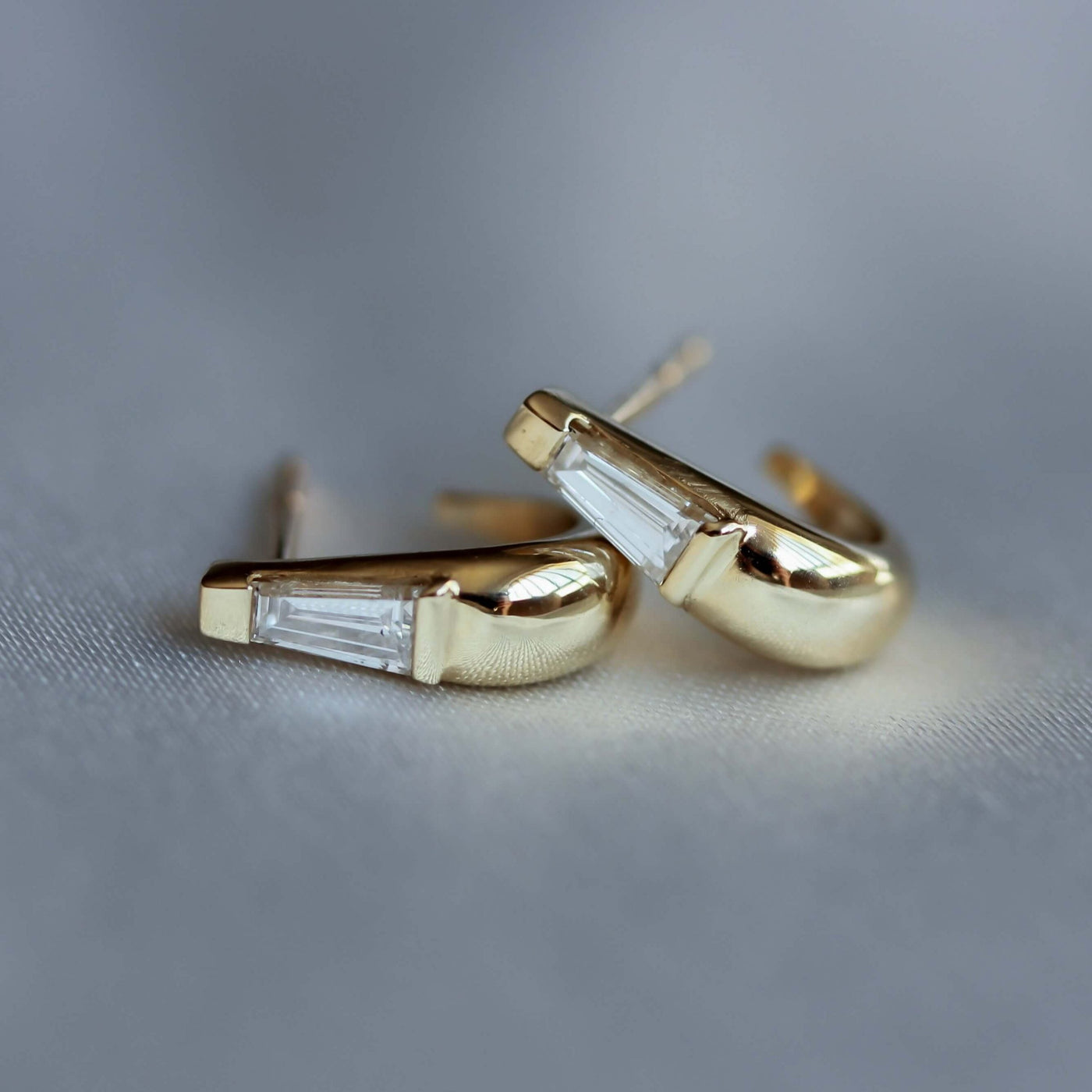 עגילי טיילור טיפה משובצים יהלומים זהב 14K Earrings 