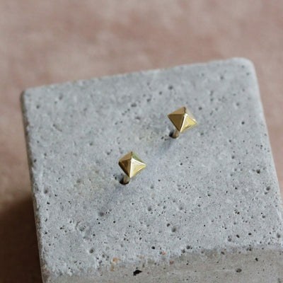 עגילי פירמידה זהב 14K Earrings 