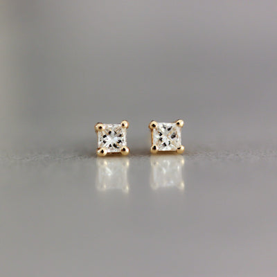 עגילי פרינסס יהלומים לבנים קטנים זהב 14K Earrings 14K לבן