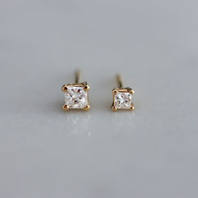 עגילי פרינסס יהלומים לבנים קטנים זהב 14K Earrings 