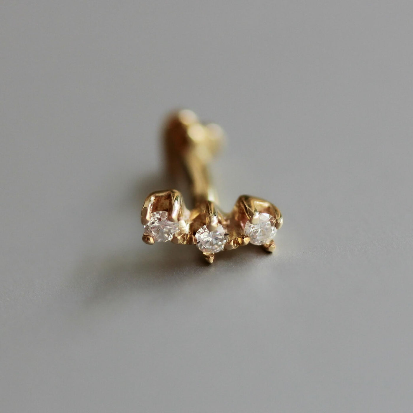 עגיל פירסינג בל יהלומים לבנים זהב 14K Earrings 